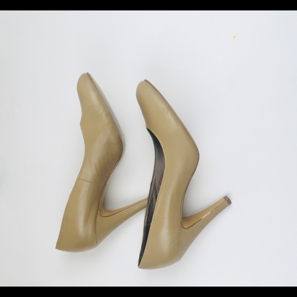 Jessica Leather Pumps, Size 9